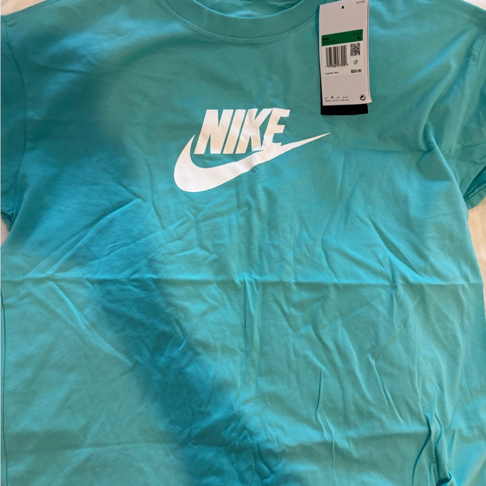 Nike Girls Tee Shirts Brand New with Tags size XL.